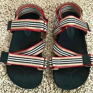 BURBERRY Kids Striped Beige and Red Sandals